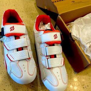 Pel.o.ton white Cycling Shoes New
